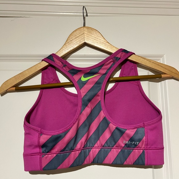 NIKE PRO sports bra - Picture 2 of 3